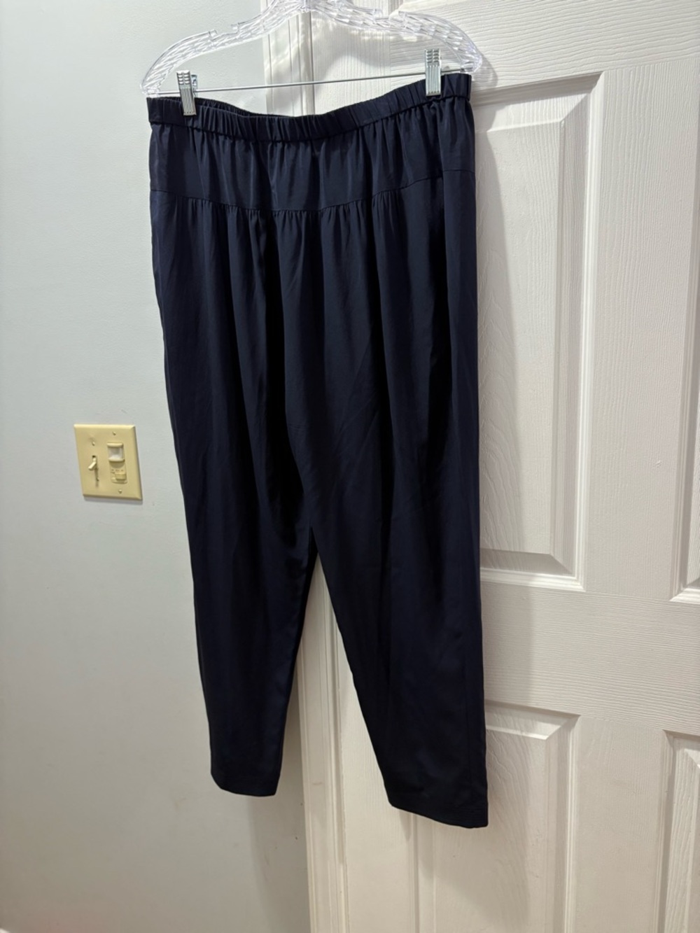 Megan Park Navy Silk Pull On Pants Slouchy Fit Size Large With Pockets